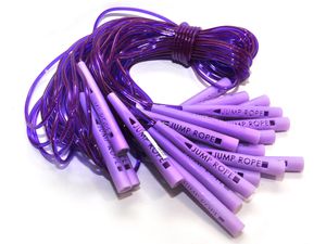Скакалка с силиконовым шнуром. Длина 220 см. Продажа только упаковкой. В упаковке 10 шт. 3450 00186