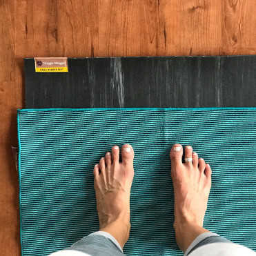Плед для йоги Hugger Mugger Bamboo Yoga Towel TOWEL
