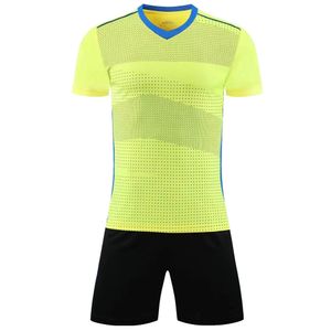 Форма футбольная 6204 Lime/Black М (160-165 см) Larsen 366505