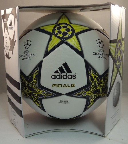 Мяч adidas Munich Final 2012