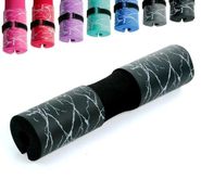 E45493 Накладка на штангу анатомическая с ремнями (черная с рисунком) 10022693