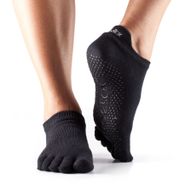 Нескользящие носки с пальцами TOESOX Low Rise размер S, цвет Черный ToeSox TT\S01825BLK\BK-OS-CR