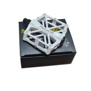 Педали mlg-CK32 белые, в торг.уп MALAGE ZTB21379